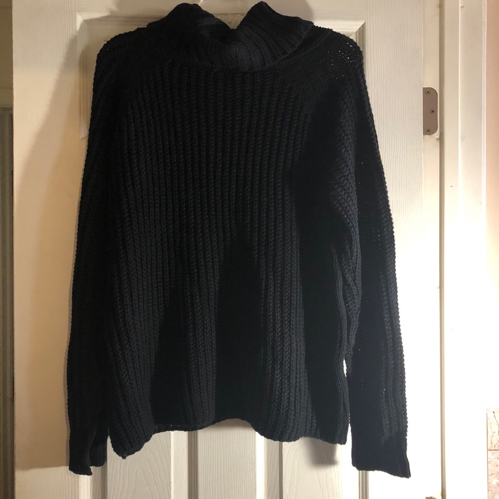 Black Scoop Necked Knit Sweater